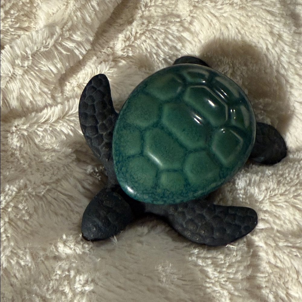 Ceramic Sea Turtle Figurine - Green